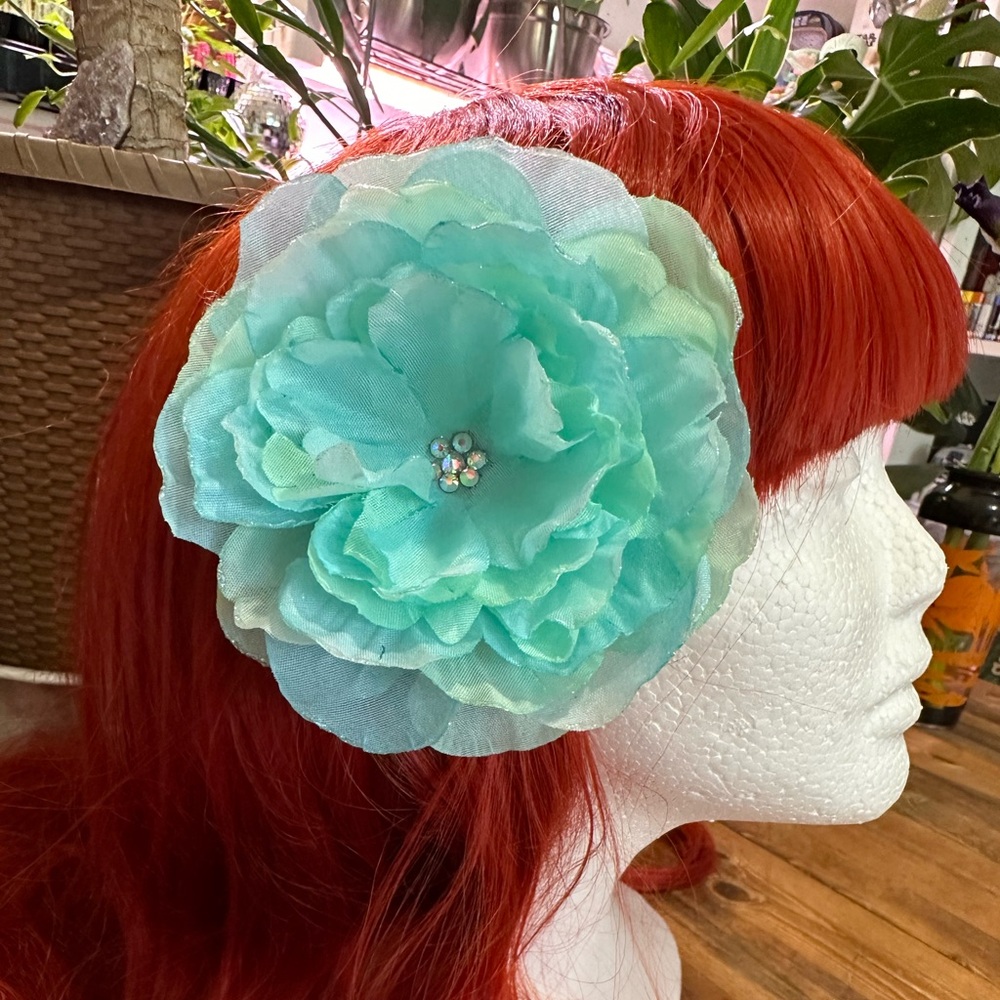 Flower hair clip